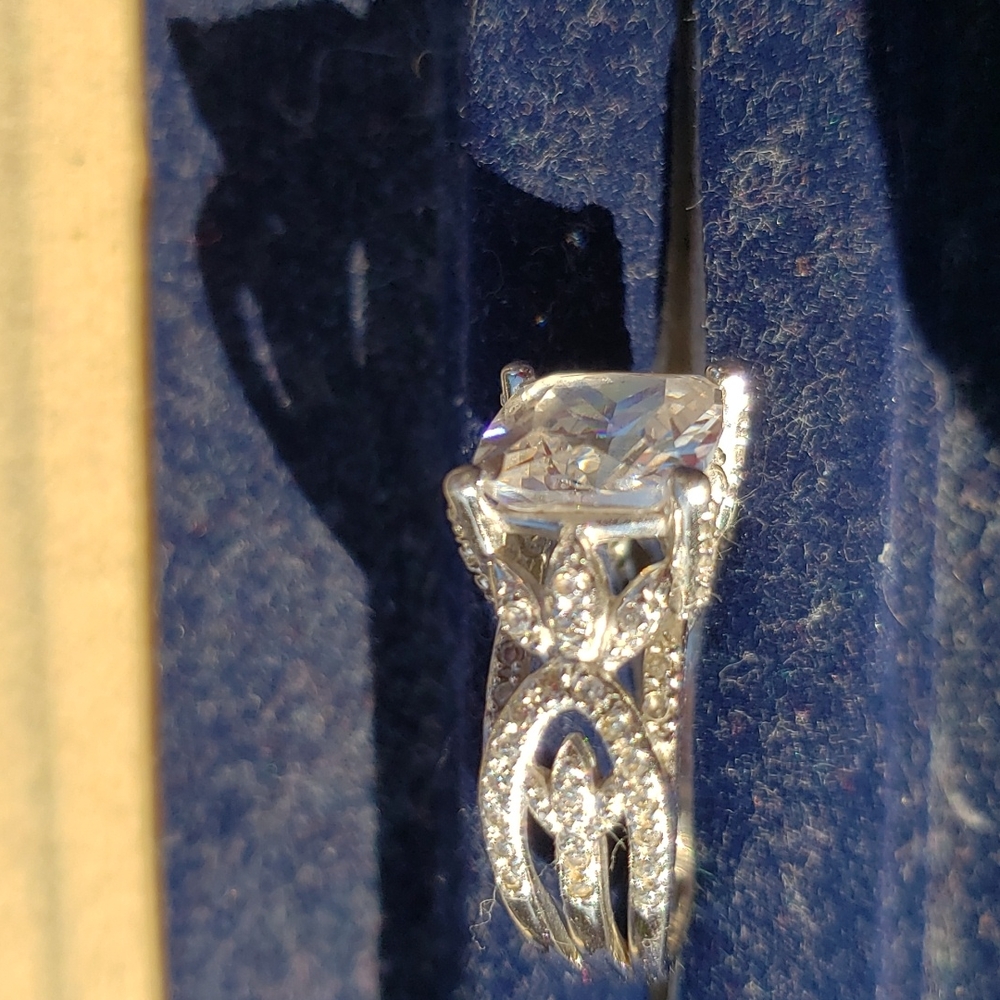 STERLING SILVER CZ RING SZ8 - Picture 3 of 6